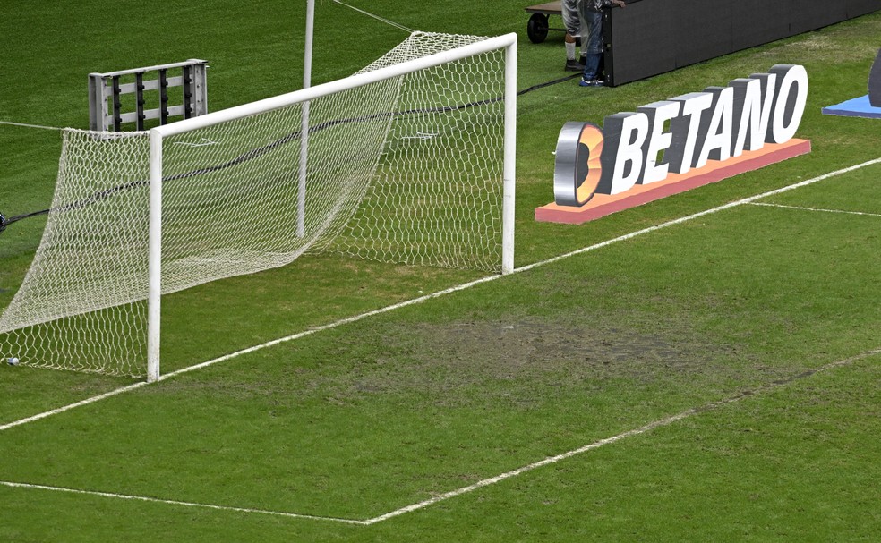 Vasco x Atlético-MG: gramado prejudicado — Foto: André Durão