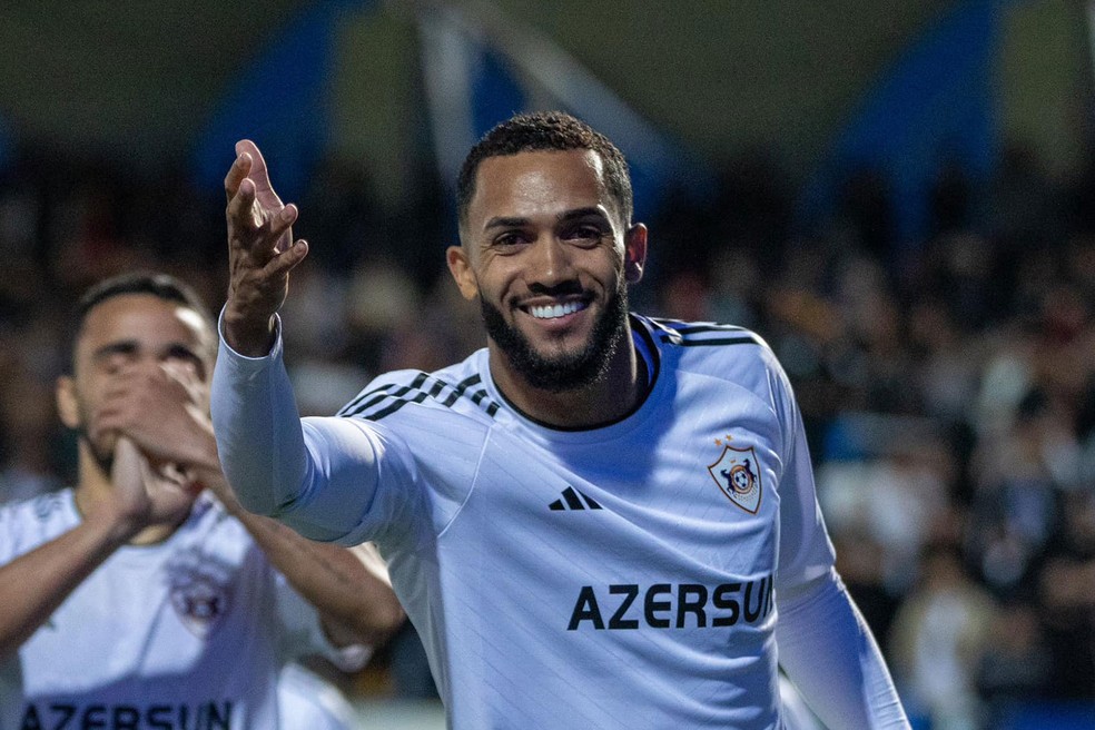 Novo reforço do Flamengo, Juninho estava no Qarabag — Foto: Divulgação / Qarabag