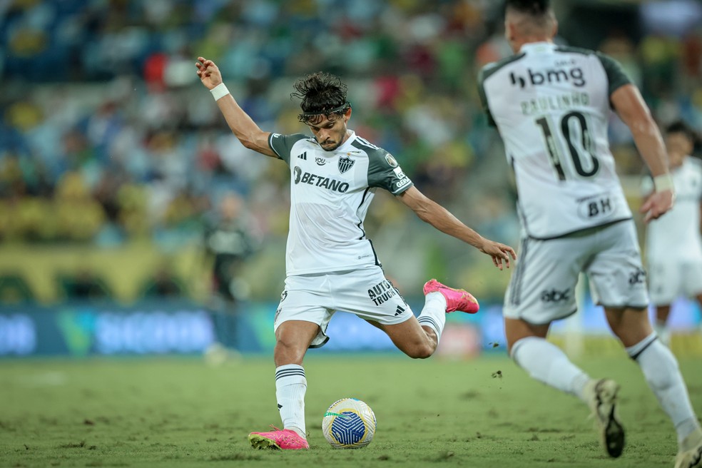 Ronaldinho scarpe store