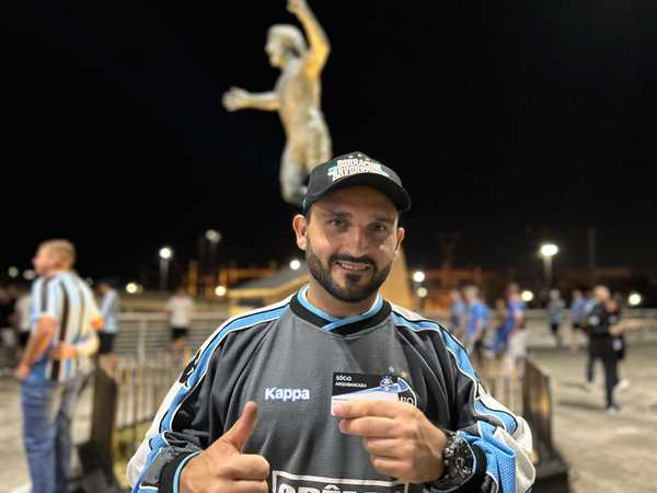 Torcedor gremista inspira-se em ídolo do Grêmio para nome do filho.