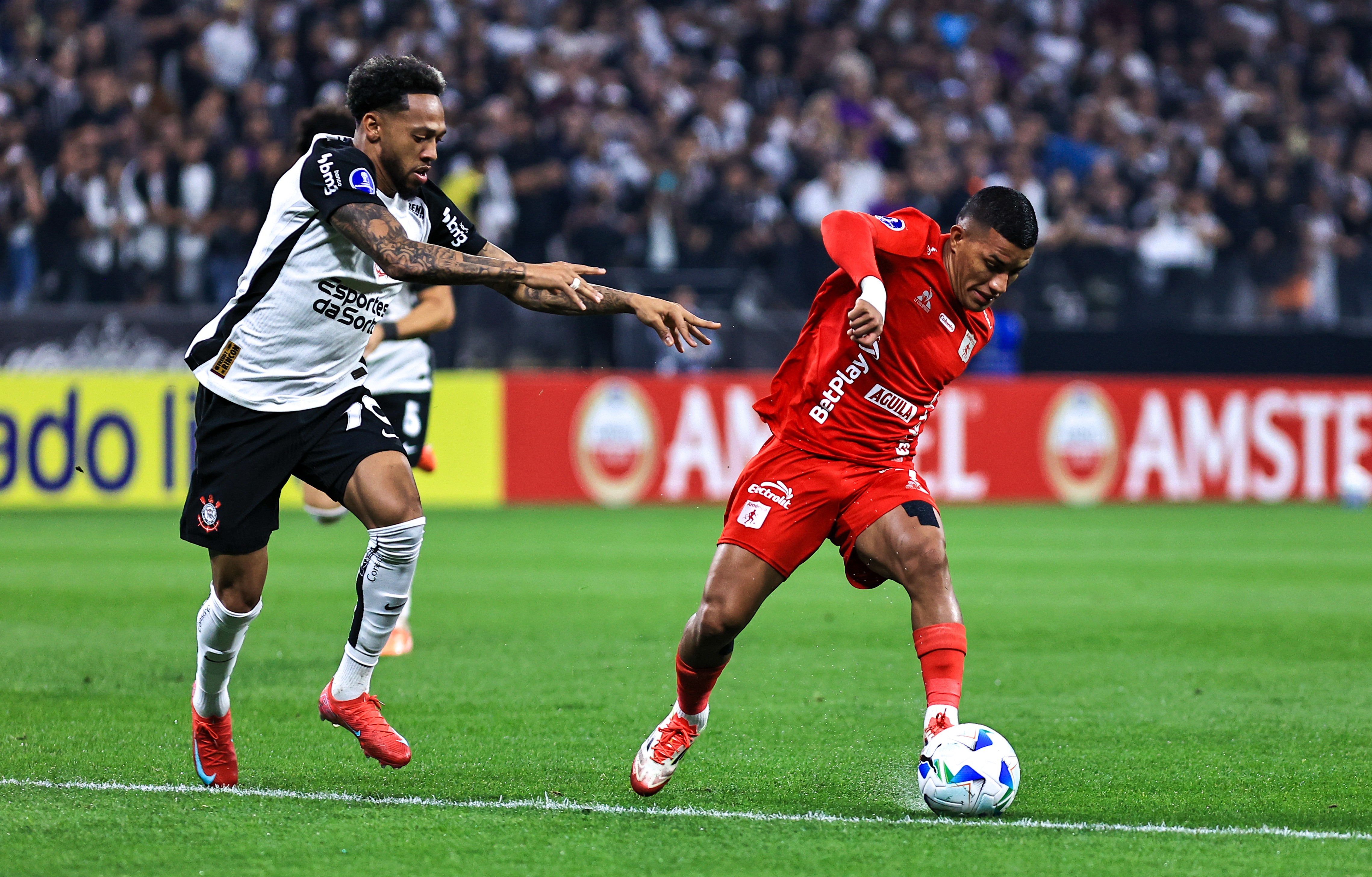 Corinthians preocupa-se com saída de José Martínez em jogo da Sul-Americana