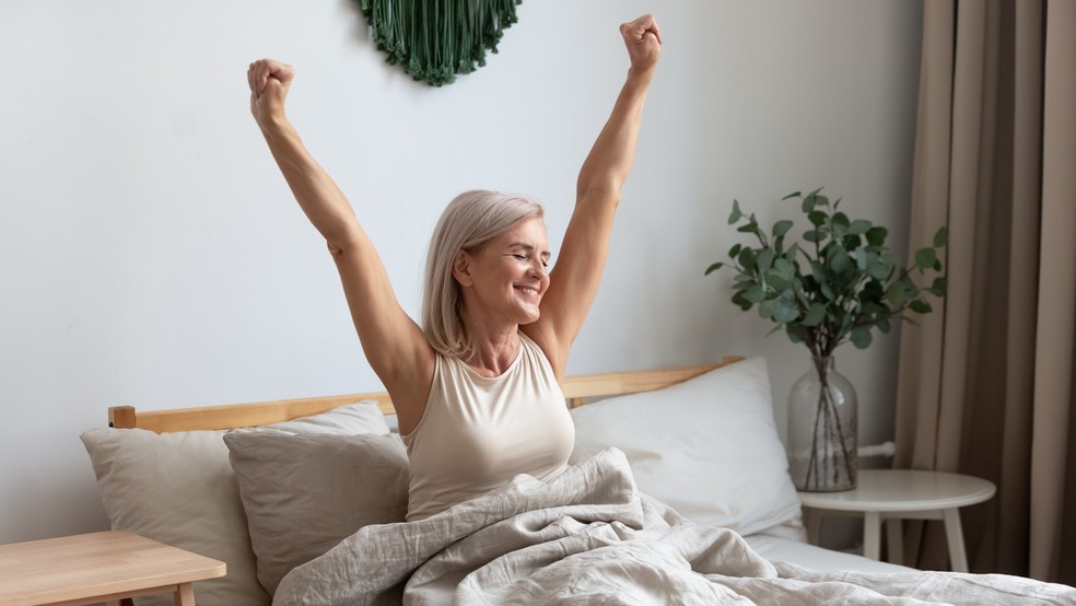 Dormir bem é fundamental no processo de reconstrução muscular: é durante o sono que o hormônio do crescimento, GH, é secretado — Foto: Istock Getty Images