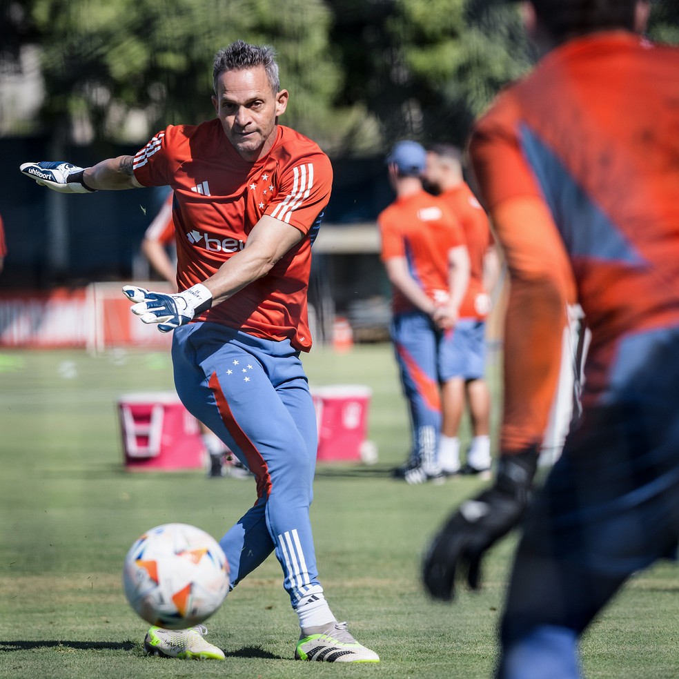 Preparador de goleiros Robertinho, do Cruzeiro — Foto: Gustavo Aleixo/ Cruzeiro
