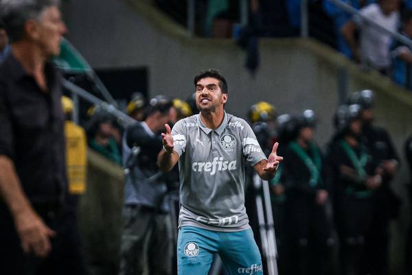 Abel culpa falta de eficácia em derrota e diz que desempenho do Palmeiras não preocupa