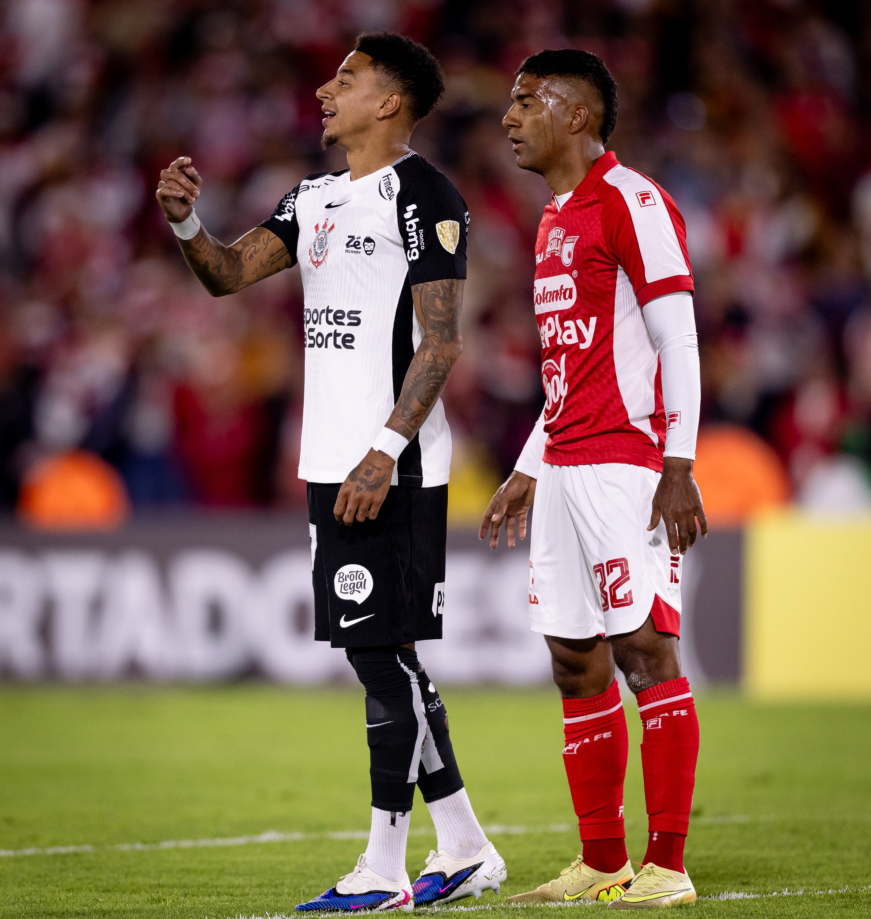 Lingard brilha em sua estreia completa pelo Corinthians e recebe elogios de Diniz: