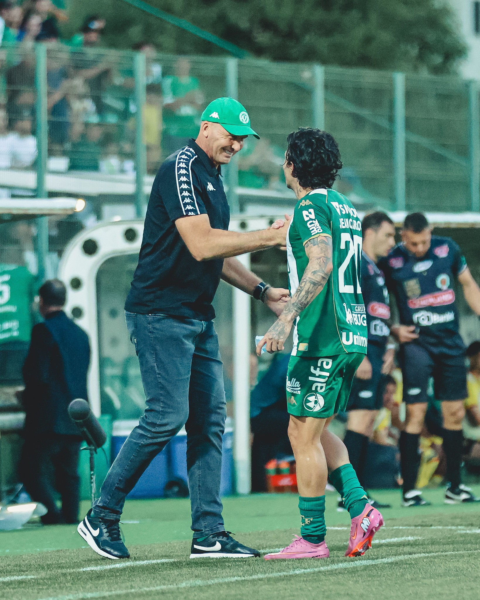 Chapecoense aposta na 'dupla sertaneja' Jean e Giovanni para brilhar no meio de campo