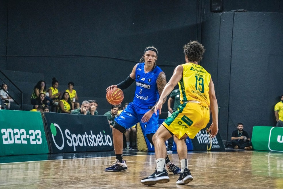 Bronca na liga de basquetebol: FC Porto não compareceu ao jogo com a  Ovarense - Basquetebol - Jornal Record