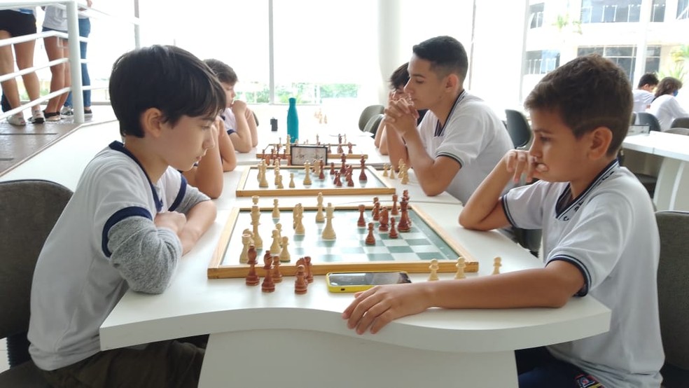 Aluno do ensino fundamental II é campeão de xadrez da Escola Nazaré Campo  Grande