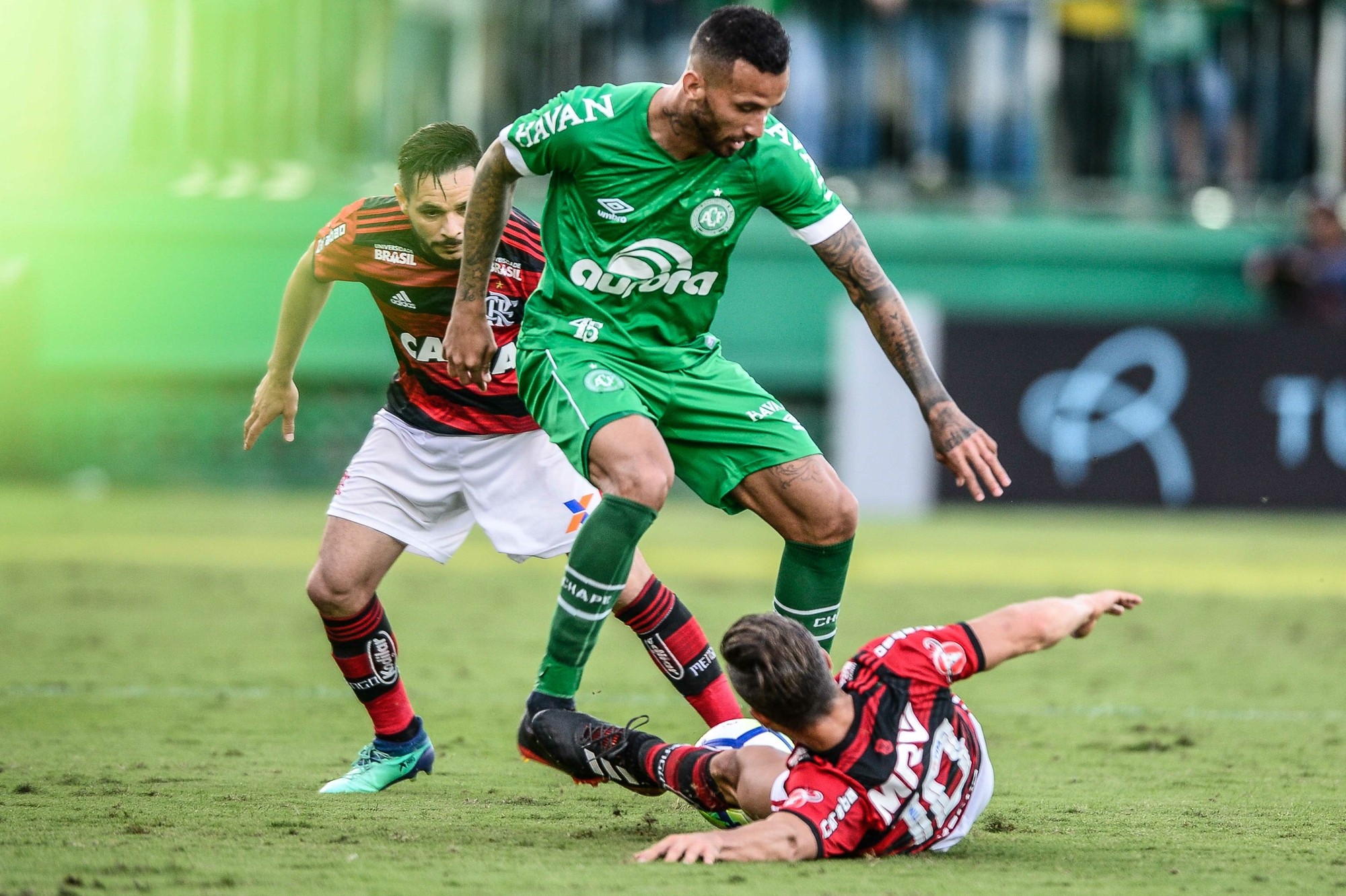 Com brilho de Vini Jr., última vitória da Chapecoense contra o Flamengo completa oito anos