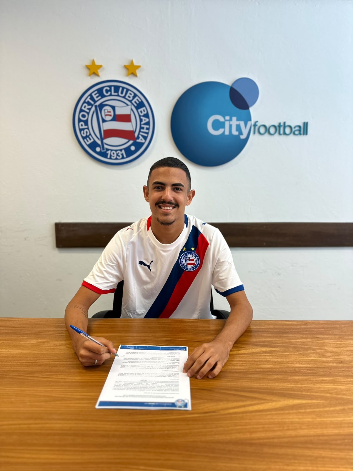 Bahia renova contrato de Daniel Lima até janeiro de 2028