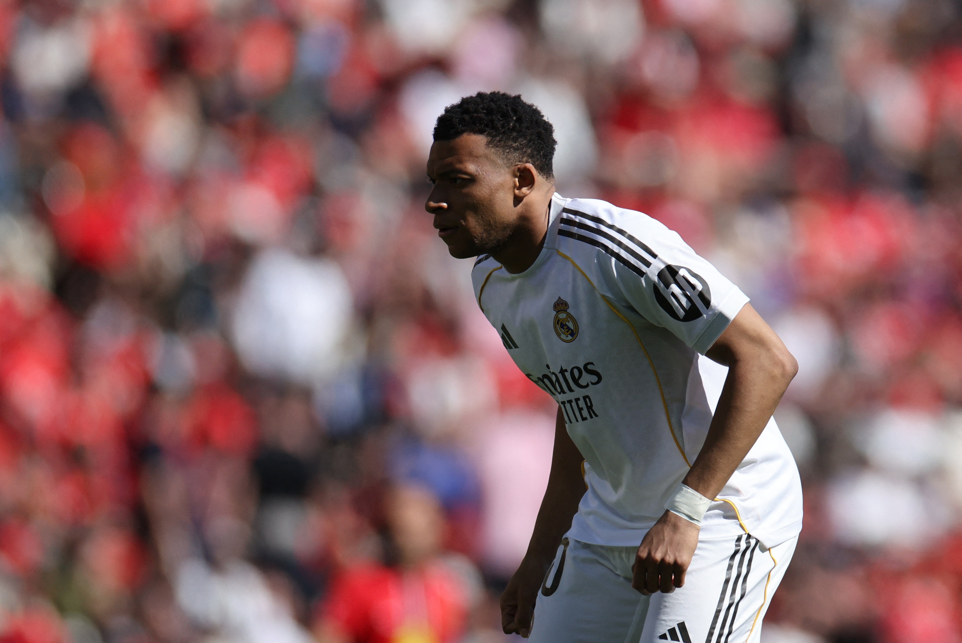 Mbappé volta a ser relacionado no Real Madrid após lesão