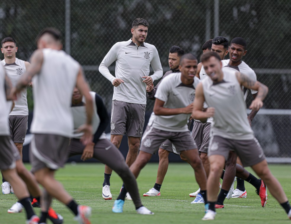 Corinthians volta aos treinos nesta quinta pela manhã após derrota no clássico  — Foto: Rodrigo Coca/Agência Corinthians