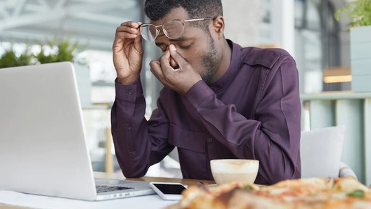 Pensar cansa? Trabalho mental intenso pode te deixar exausto