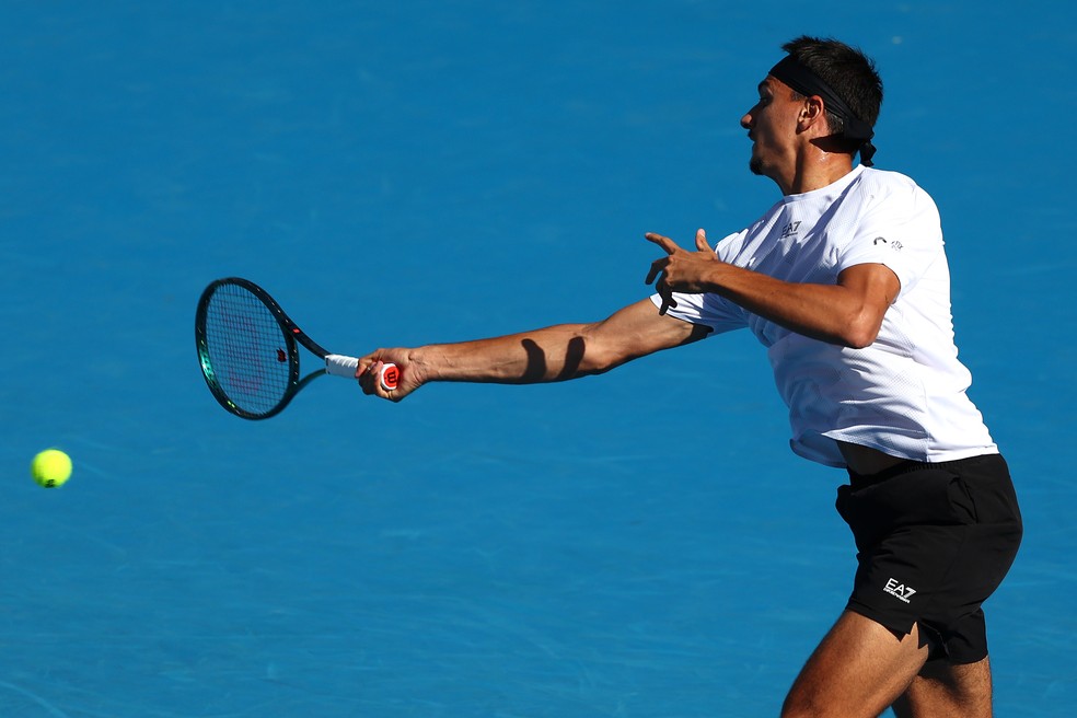 Lorenzo Sonego na partida contra João Fonseca — Foto: Graham Denholm/Getty Images