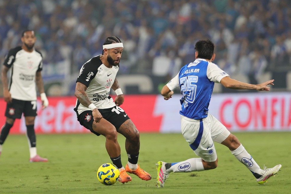 Memphis em Cruzeiro x Corinthians - Foto: Gilson Lobo/AGIF