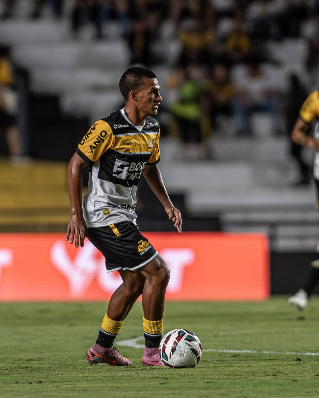 Criciúma renova com volante da base até 2028