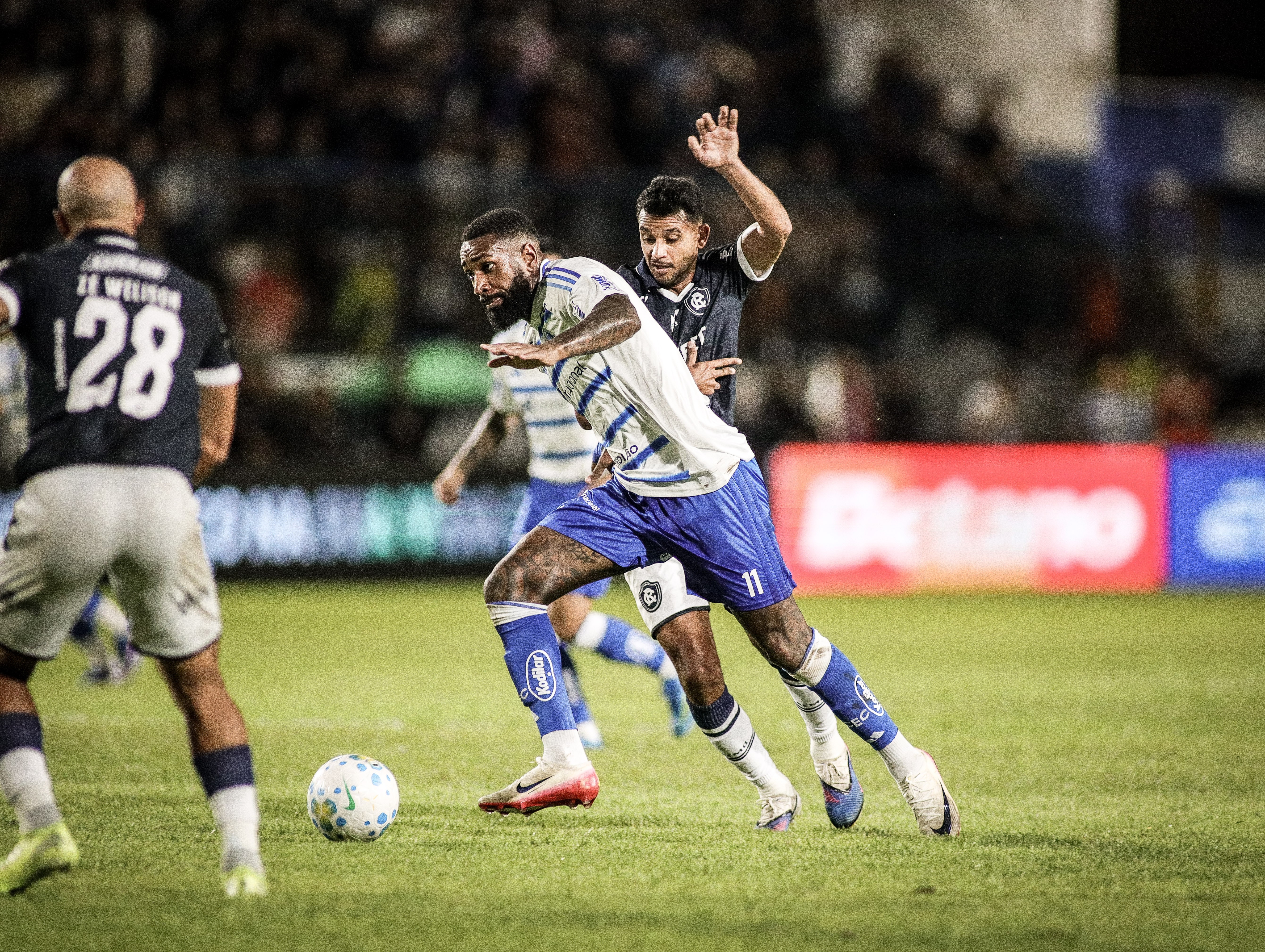 Controle Total: Gerson Sobressai e Zaga Sólida Garantem Vitória do Cruzeiro