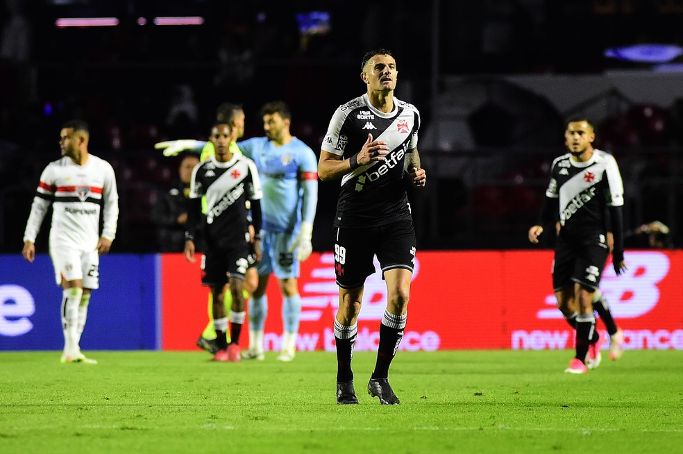 Vegetti - São Paulo x Vasco - Morumbis - Brasileirão — Foto: Marcos Ribolli