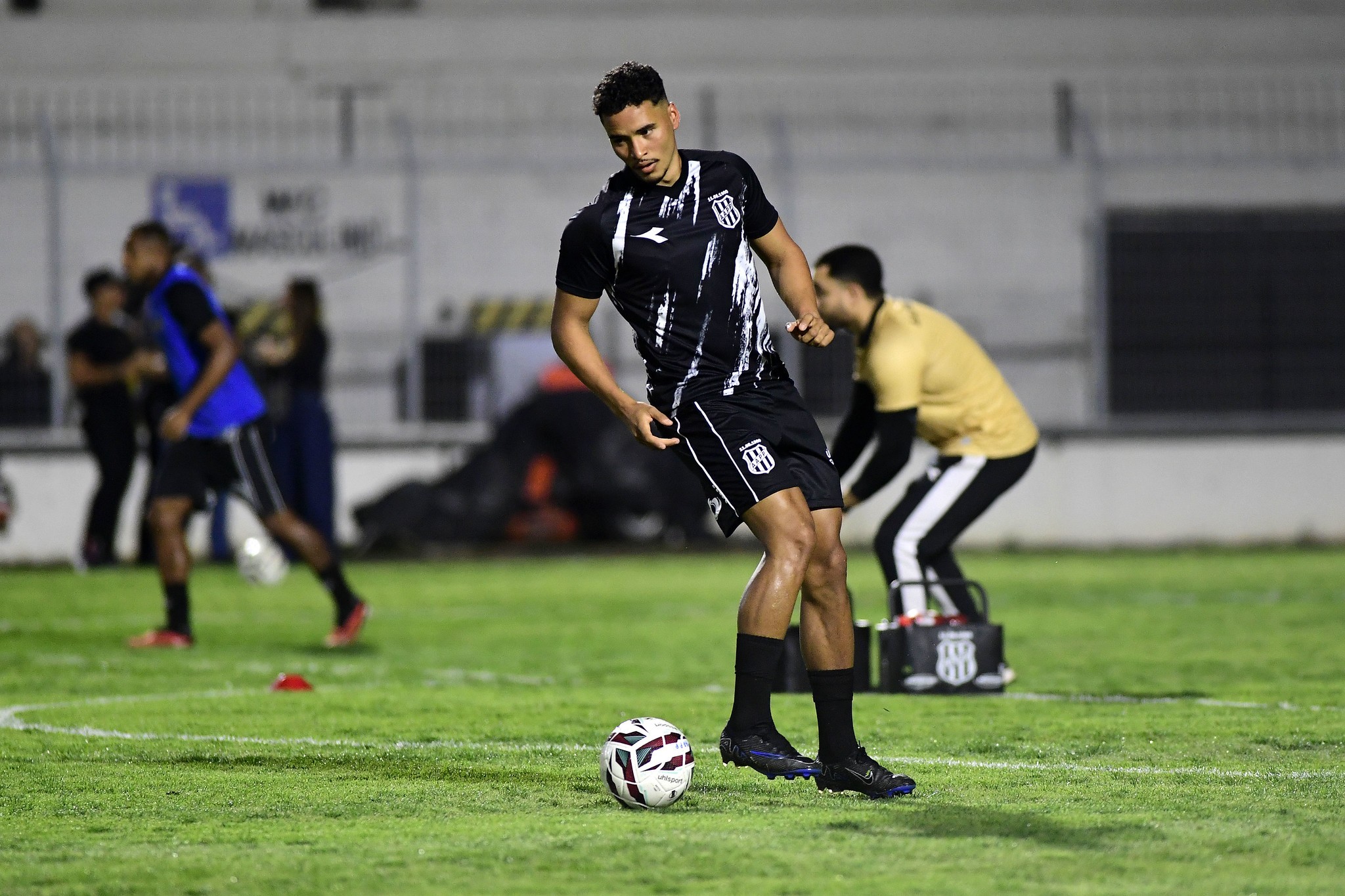 Ponte perde André Lima, suspenso, para o jogo contra o CRB