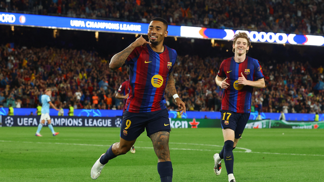 Gabriel Jesus entra no segundo tempo e marca primeiro gol pelo Barça