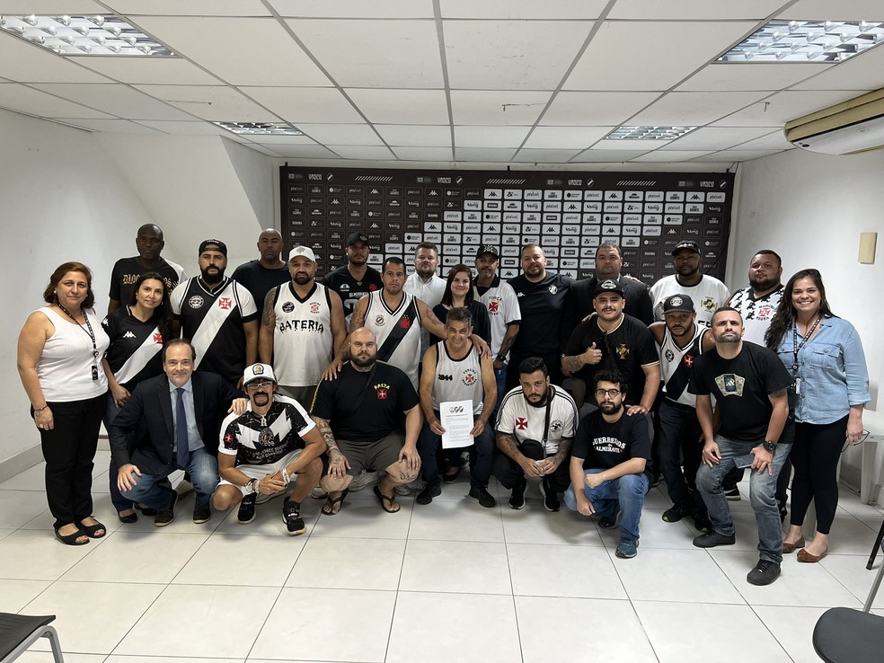 Vasco firma compromisso com torcidas organizadas — Foto: Vasco da Gama