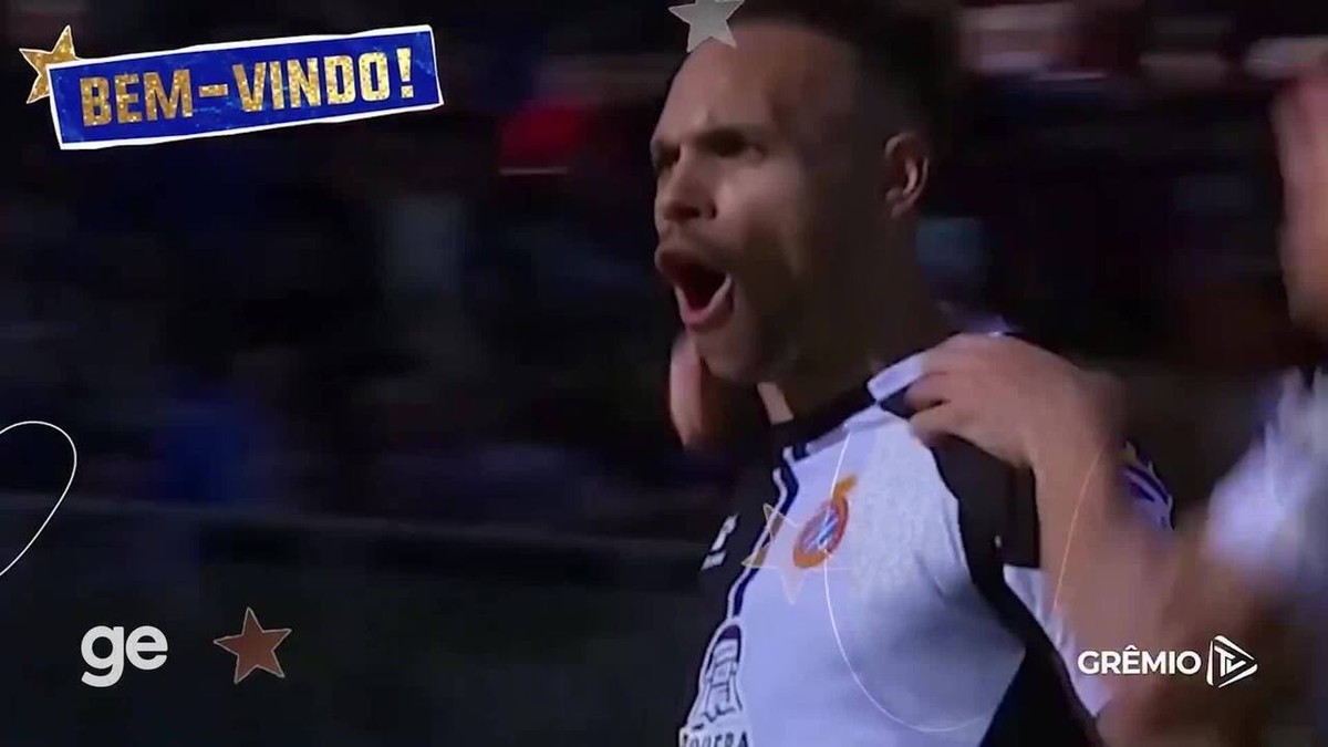 Grêmio confirma contratação do atacante Martin Braithwaite.