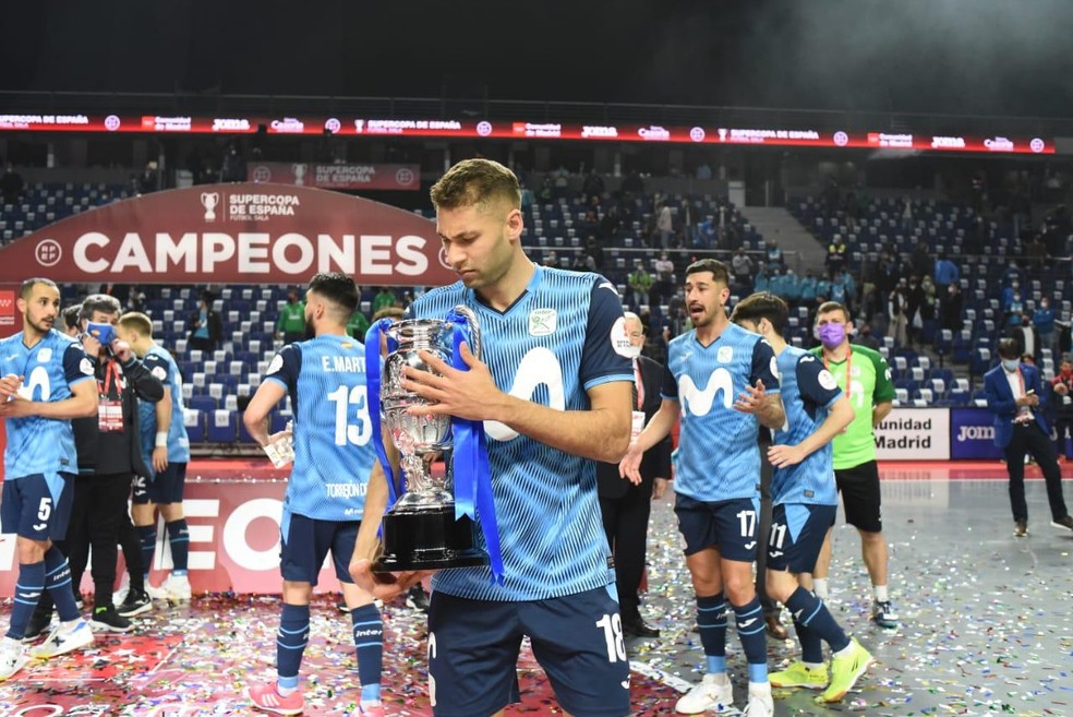 Atual campeão, Pito projeta estreia do Barcelona na Champions League de  Futsal