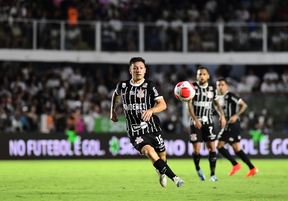 Rodrigo Garro é um dos reforços do Corinthians na janela — Foto: Marcos Ribolli