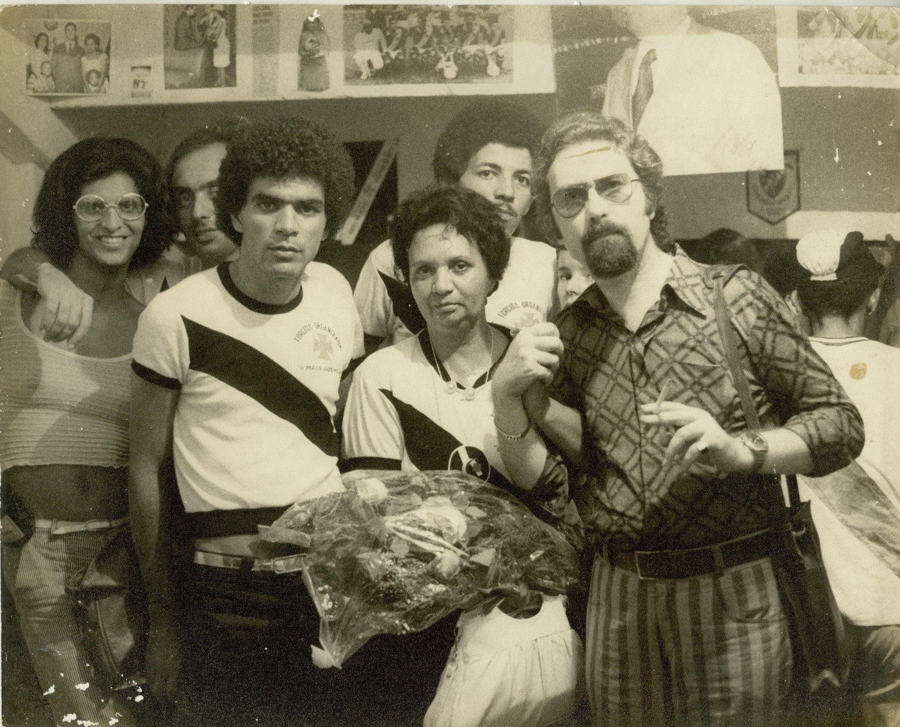Dulce Rosalina: a torcedora do Vasco que inspirou mulheres e revolucionou a forma de torcer no Brasil
