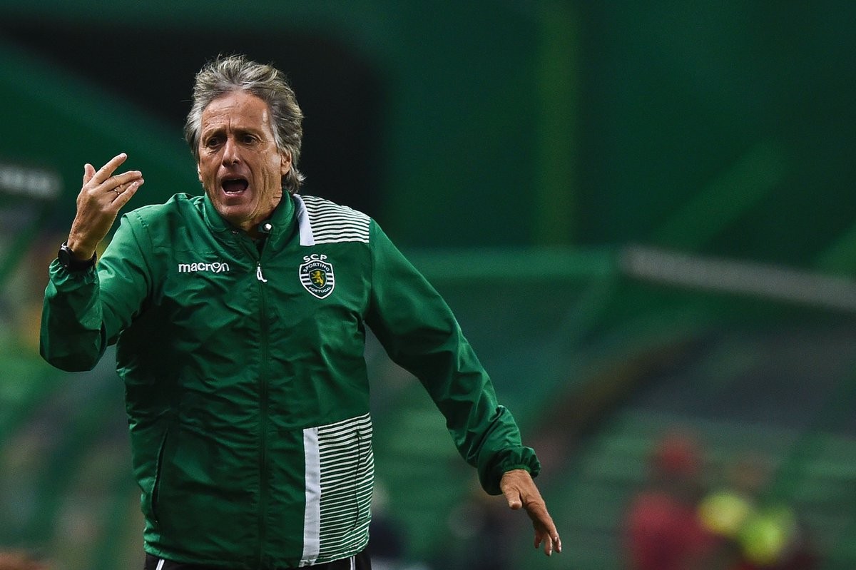 "Finish" de Neymar, garrafa de Michael e empurrão: veja outros atritos de Jorge Jesus com jogadores