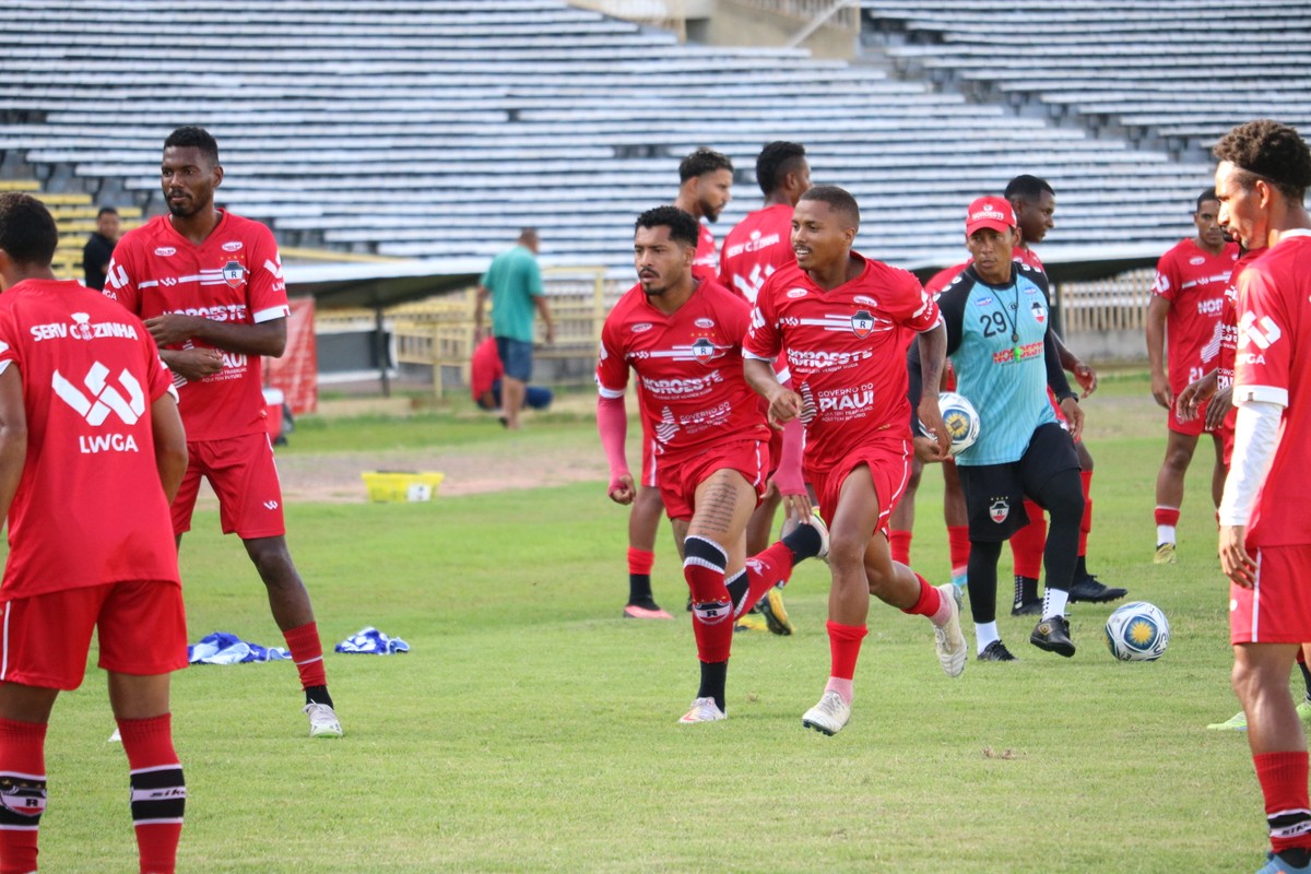 river-pi-treina-no-albert-o-antes-de-estreia-t-cnico-espera-inscri-es