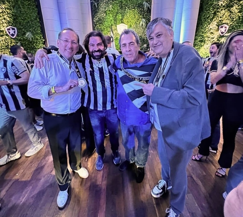 John Textor, Jo�o Paulo Magalh�es Lins, Carlos Augusto Montenegro e Durcesio Mello � Foto: Reprodu��o: Instagram