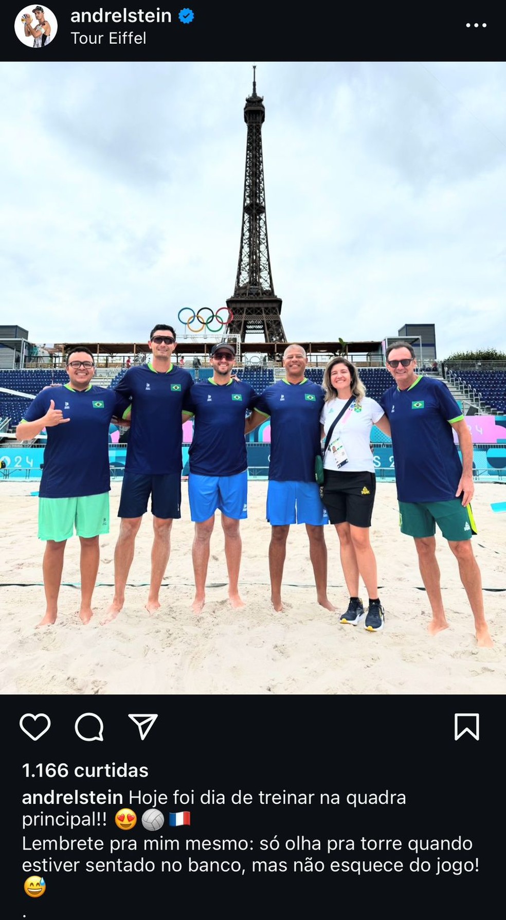 Atletas brasileiros treinam com a Torre Eiffel ao fundo — Foto: Reprodução Instagram