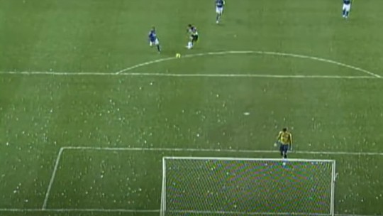 Galo está perto de 100º gol em Fábio; relembre - Marca pode ser atingida neste domingo, em jogo na Arena MRV, pelo Campeonato Brasileiro
