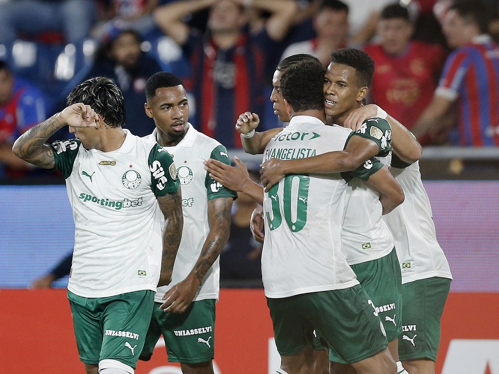 Estêvão em Palmeiras x Cerro Porteño — Foto: REUTERS/Cesar Olmedo