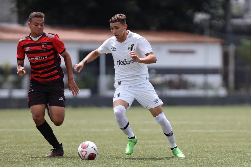 São Paulo vira sobre o Santos na Vila e avança à final do Paulistão Feminino  nos pênaltis