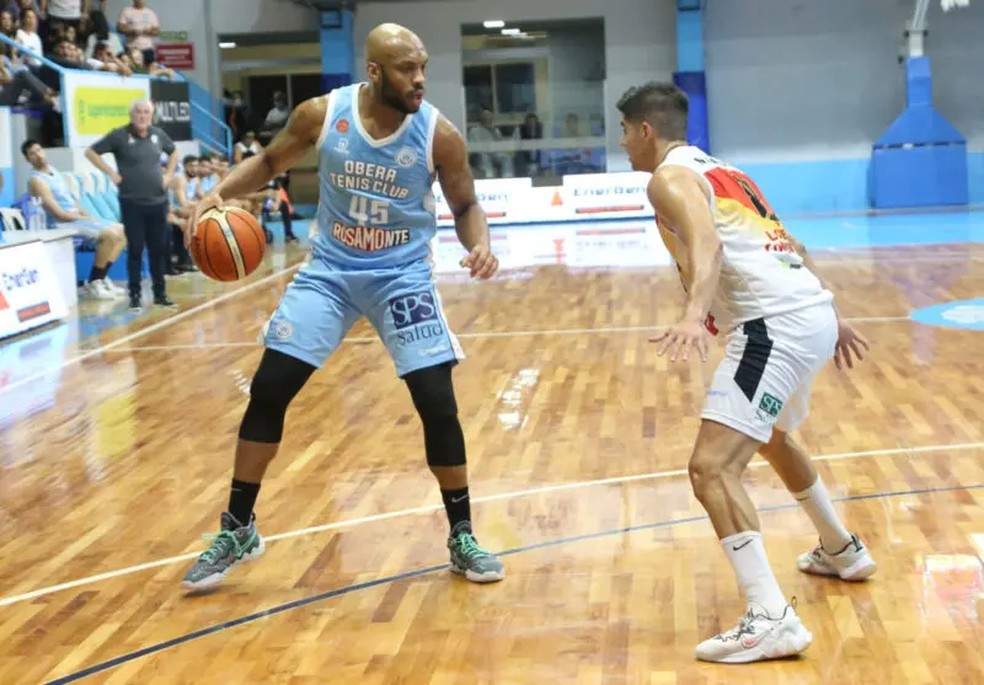 Bronca na liga de basquetebol: FC Porto não compareceu ao jogo com a  Ovarense - Basquetebol - Jornal Record