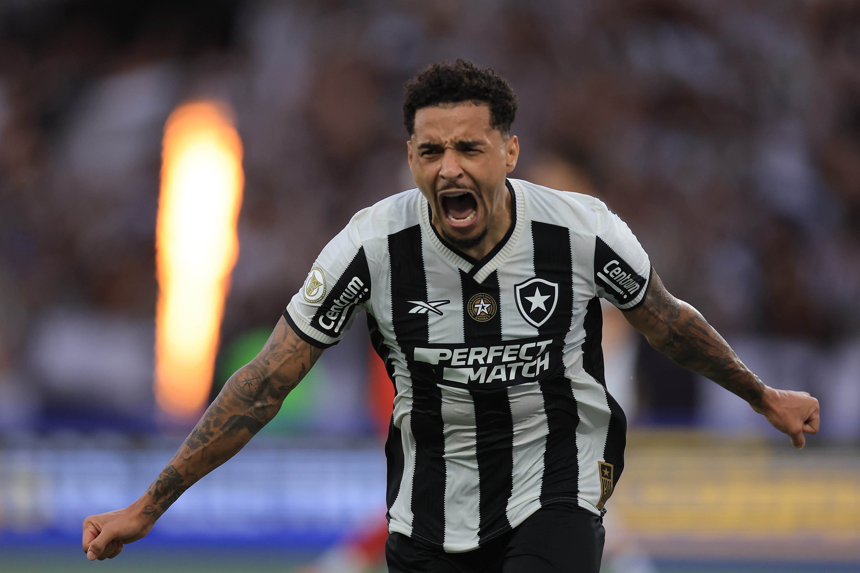 Botafogo recebe proposta do Atlético-MG por Gregore