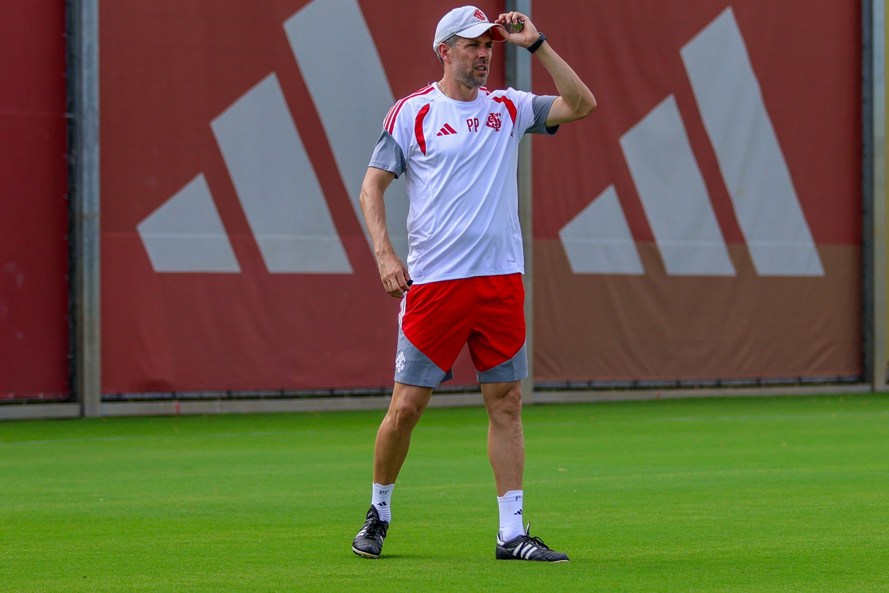 Coritiba e Inter em busca da glória: Semifinais e CT em pauta