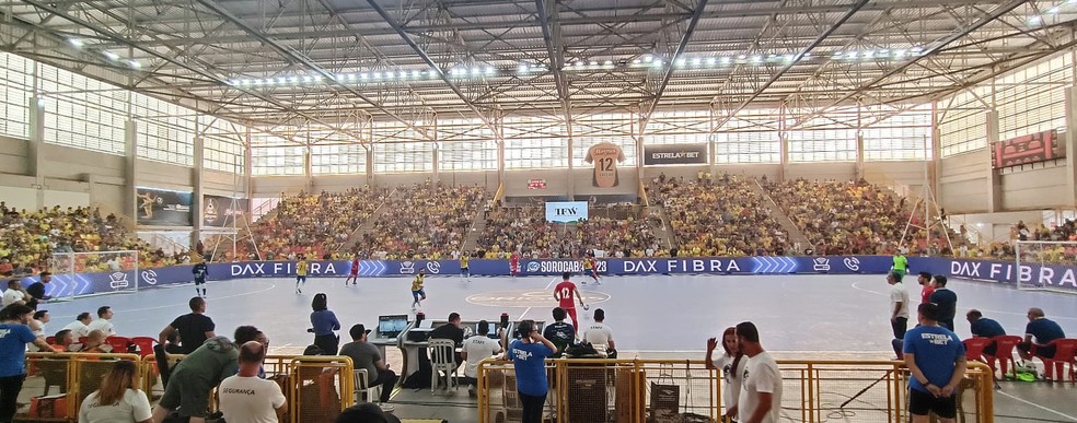4,4 mil pessoas marcaram presença na Arena Sorocaba na final da Copa das Nações de futsal — Foto: Arcílio Neto