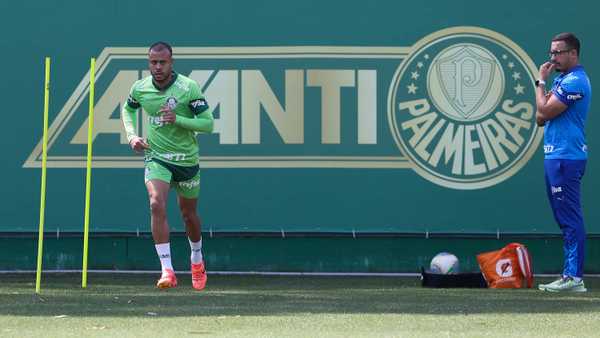 VAI VOLTAR! Lateral avança em recuperação e intensifica treinos no campo