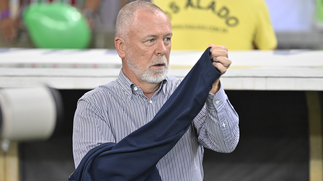 Mano Menezes em Fluminense x Cuiabá