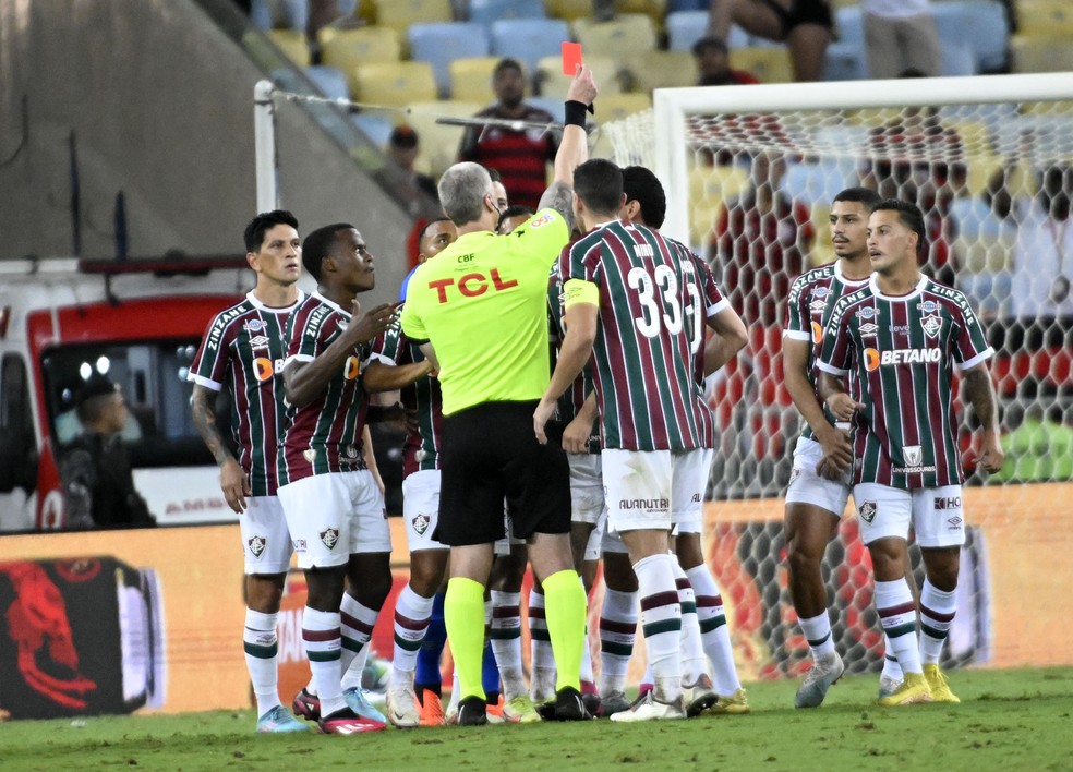 Felipe Melo  expulso aos 5 minutos por falta em Gabigol, em Fluminense x Flamengo  Foto: Andr Duro