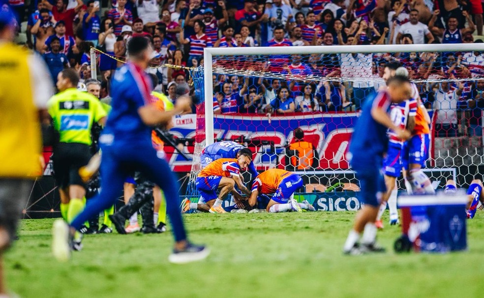 Fortaleza, Corinthians, Brenno — Foto: Ismael Soares/SVM
