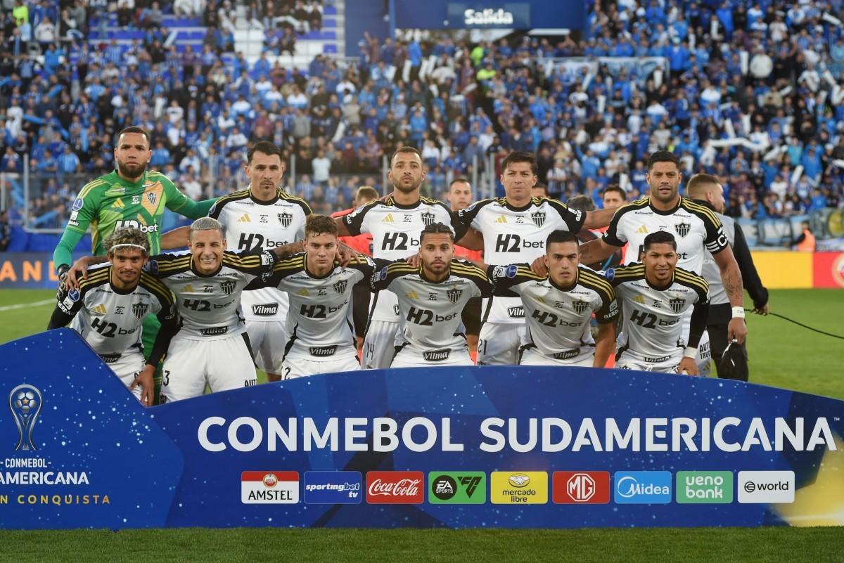 Atlético-MG se aproxima de R$ 30 milhões em premiações no ano com avanço na Sul-Americana