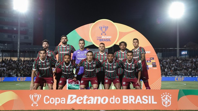 Time do Fluminense posado antes de enfrentar o Operário