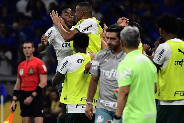 Palmeiras chega a 54 títulos em sua história; veja lista