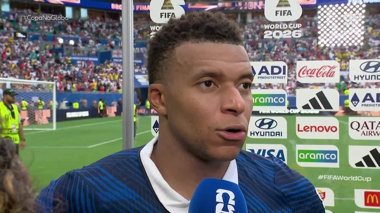 Mãe de Mbappé proíbe uso de celulares em clube francês que pertence à família do craque