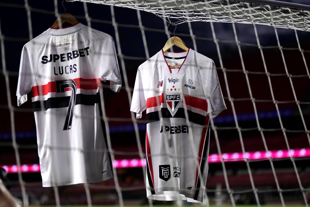 São Paulo se aproxima de renovação com a  New Balance! Saiba quantos milhões o Tricolor deve receber!