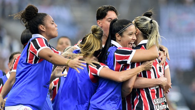 Comemoração de gol do São Paulo sobre o Corinthians final Brasileirão feminino 2026